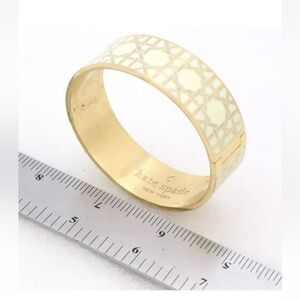 Kate Spade Shoot the Breeze Cream White Gold Enamel Hinged Bangle Bracelet 1181